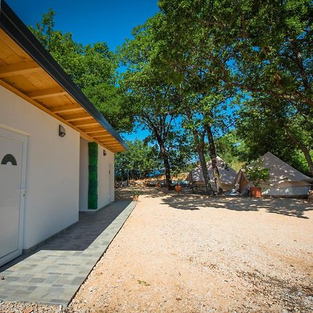 Rock Oak Camping 2 Imotski Exterior photo